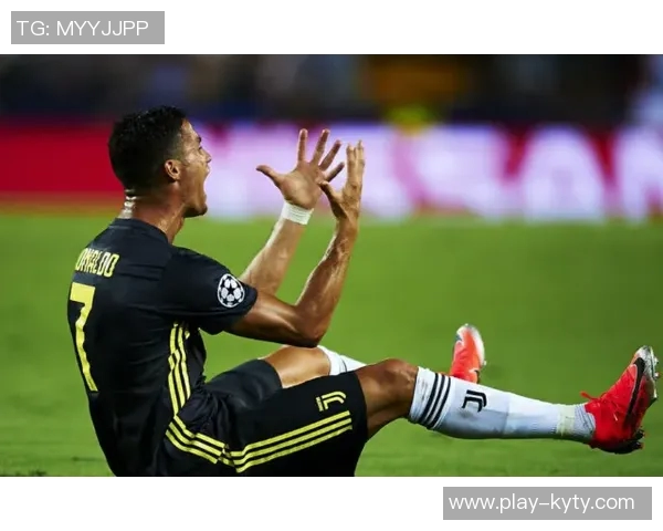 前马赛后卫回忆欧冠决赛铲伤范巴斯滕遗憾称本应避免此事 前马赛后卫回忆欧冠决赛铲伤范巴斯滕遗憾称本应避免此事