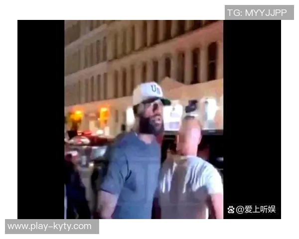 湖人球迷怒斥詹姆斯表现不佳直言其无法跻身历史前五行列 湖人球迷怒斥詹姆斯表现不佳直言其无法跻身历史前五行列